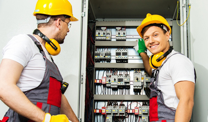 Organización de las intervenciones necesarias para el mantenimiento de las instalaciones eléctricas en el entorno de edificios y con fines especiales